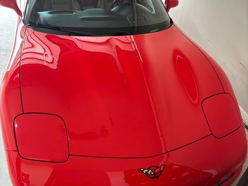 Used 1999 Chevrolet Corvette Convertible w/ Memory Pkg image 1