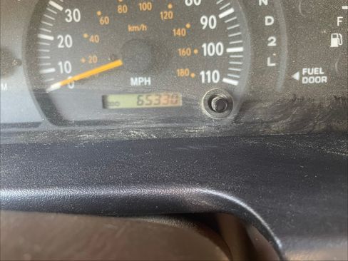 Used 2004 Toyota Tundra Limited AWD/4WD image 3