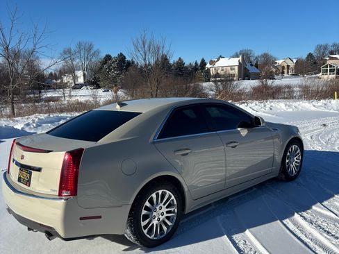 Used 2010 Cadillac CTS Performance image 8