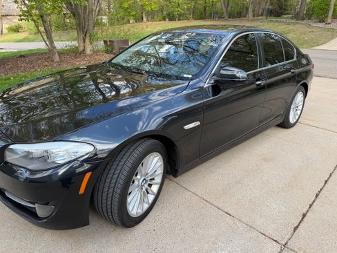 Used 2013 BMW 535i xDrive Sedan AWD/4WD image 2