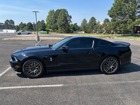 Used 2011 Ford Mustang Shelby GT500 w/ SVT Performance Pkg RWD image 9