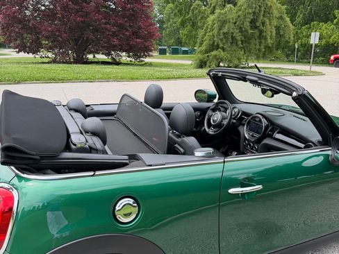 Used 2020 MINI Cooper S FWD image 16