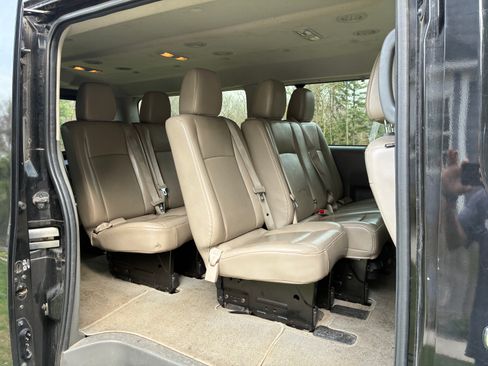 Used 2016 Nissan NV 3500 SL image 14