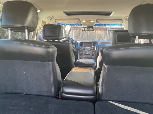 Used 2017 INFINITI QX80 2WD w/ Driver Assistance Package image 8
