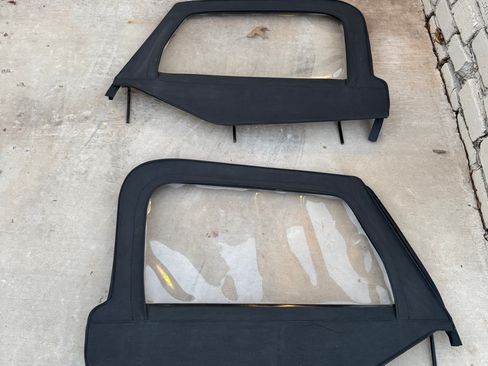 Used 1997 Jeep Wrangler SE image 32