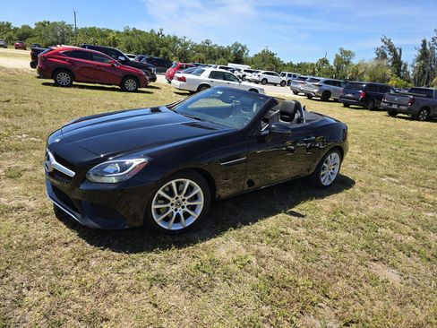 Used 2018 Mercedes-Benz SLC 300 image 10