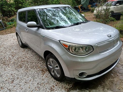 Used 2017 Kia Soul EV-e FWD image 6