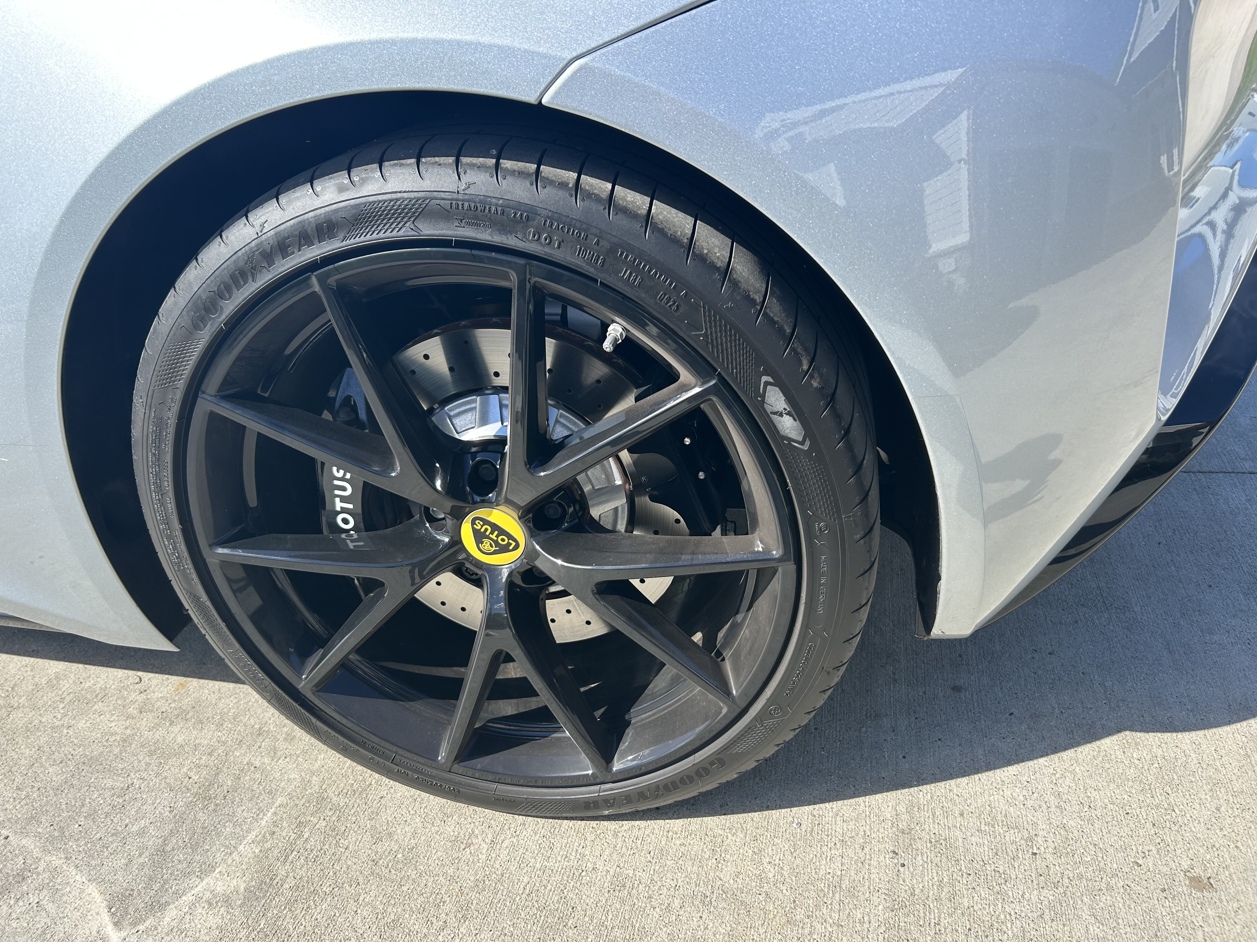 Used 2026 Lotus Emira SE RWD image 17