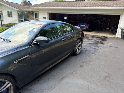 Used 2013 BMW M6 Coupe RWD image 2
