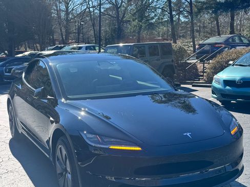 Used 2025 Tesla Model 3 Long Range image 4