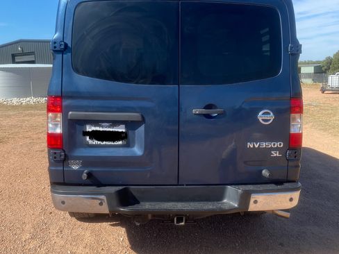 Used 2020 Nissan NV 3500 SL image 8