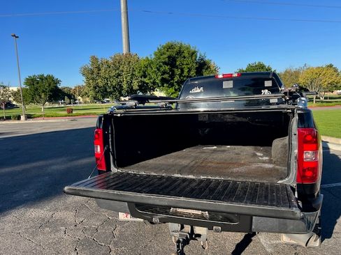 Used 2014 Chevrolet Silverado 2500 LTZ w/ LTZ Plus Package image 10