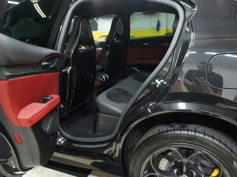 Used 2018 Alfa Romeo Stelvio Quadrifoglio image 30