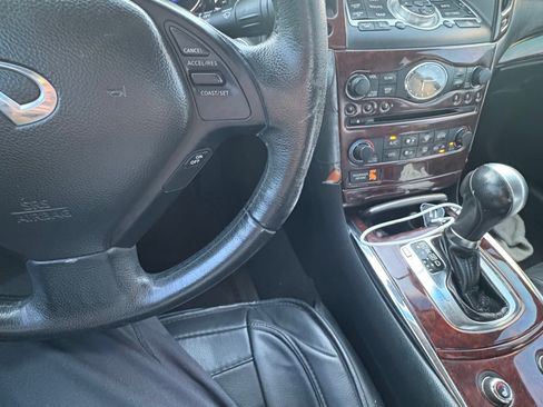 Used 2010 INFINITI G37 Journey w/ Premium Pkg image 12