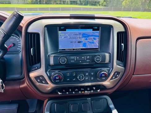 Used 2017 Chevrolet Silverado 2500 High Country w/ Duramax Plus Package AWD/4WD image 2
