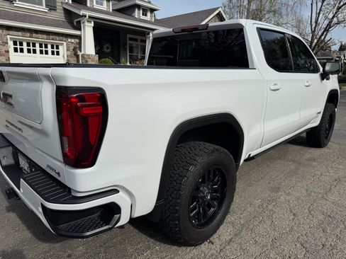 Used 2023 GMC Sierra 1500 AT4 w/ AT4 Premium Package image 8