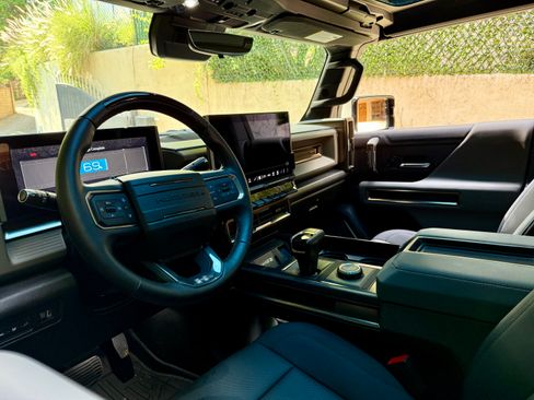 Used 2024 GMC Hummer EV 3X image 14