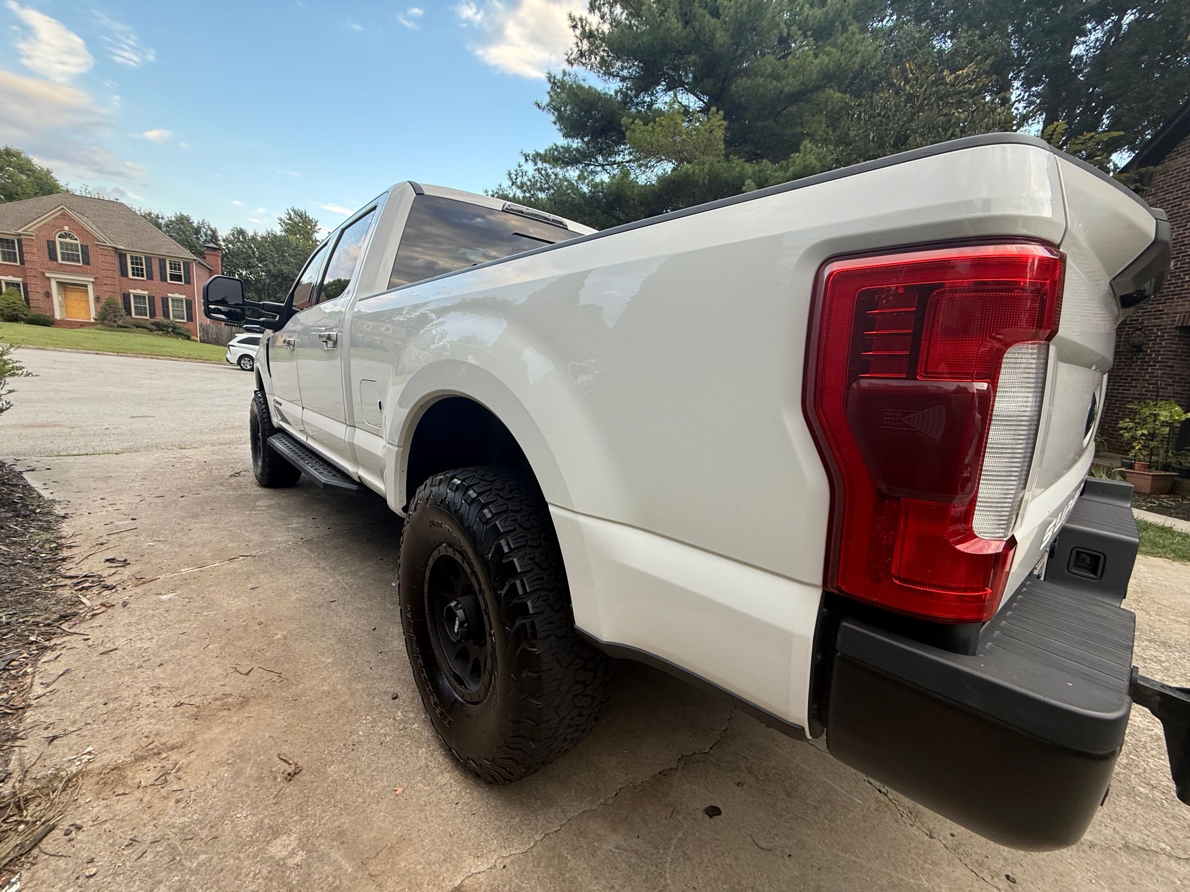 Used 2018 Ford F250 Lariat w/ Lariat Ultimate Package AWD/4WD image 5