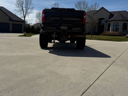 Used 2022 Chevrolet Silverado 2500 LTZ w/ LTZ Plus Package image 16