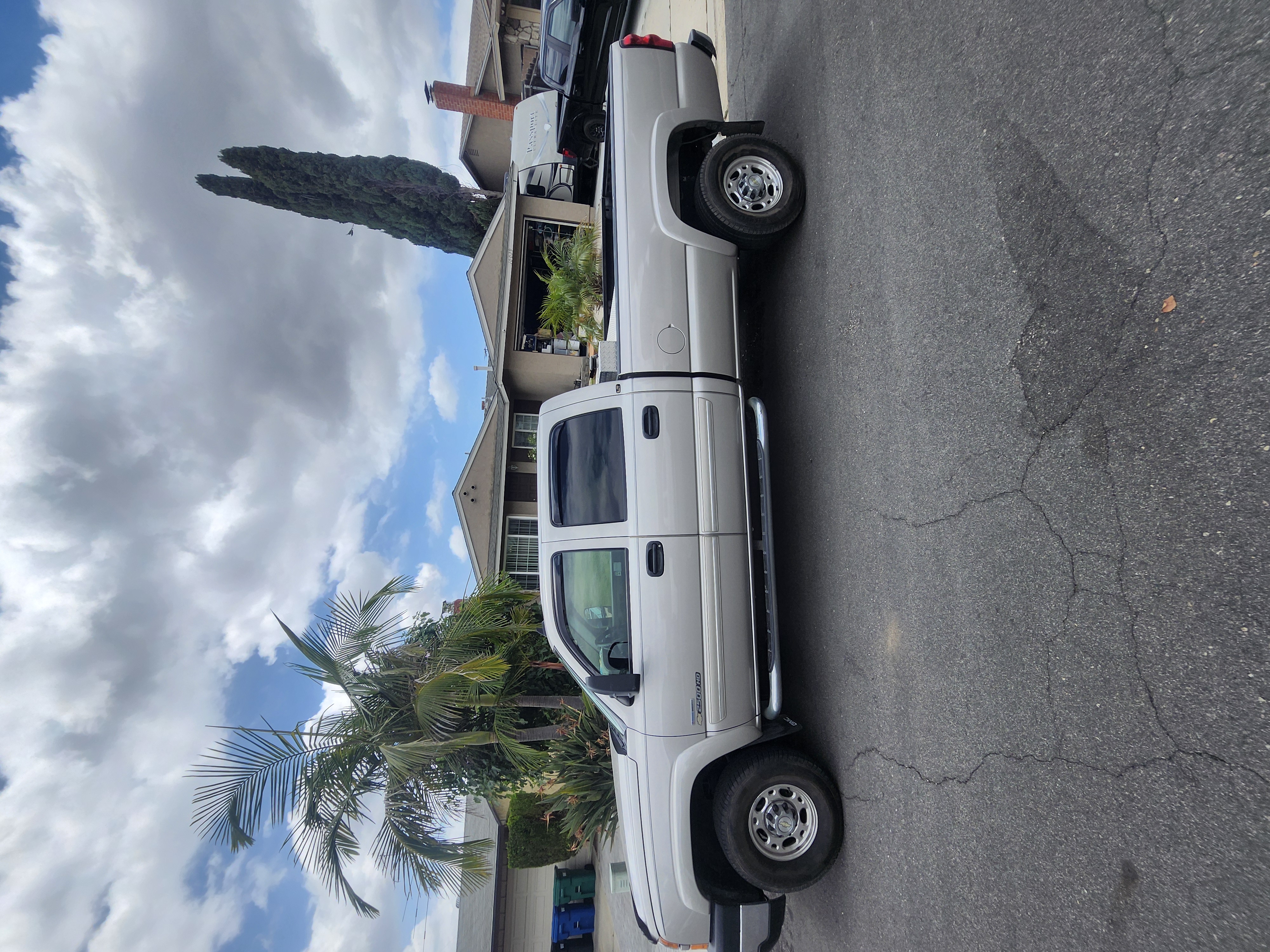 Used 2006 Chevrolet Silverado 2500 LT w/ Heavy-Duty Power Package RWD image 8