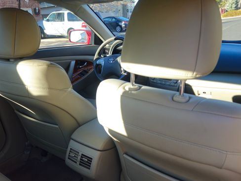 Used 2011 Toyota Camry XLE image 11