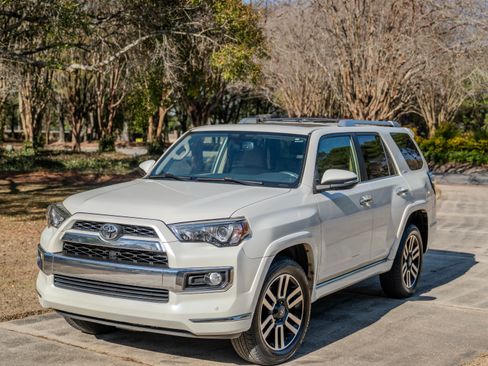 Used 2019 Toyota 4Runner Limited image 1
