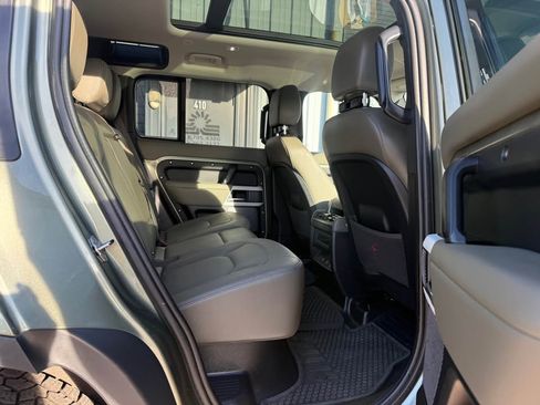 Used 2024 Land Rover Defender 110 S image 4