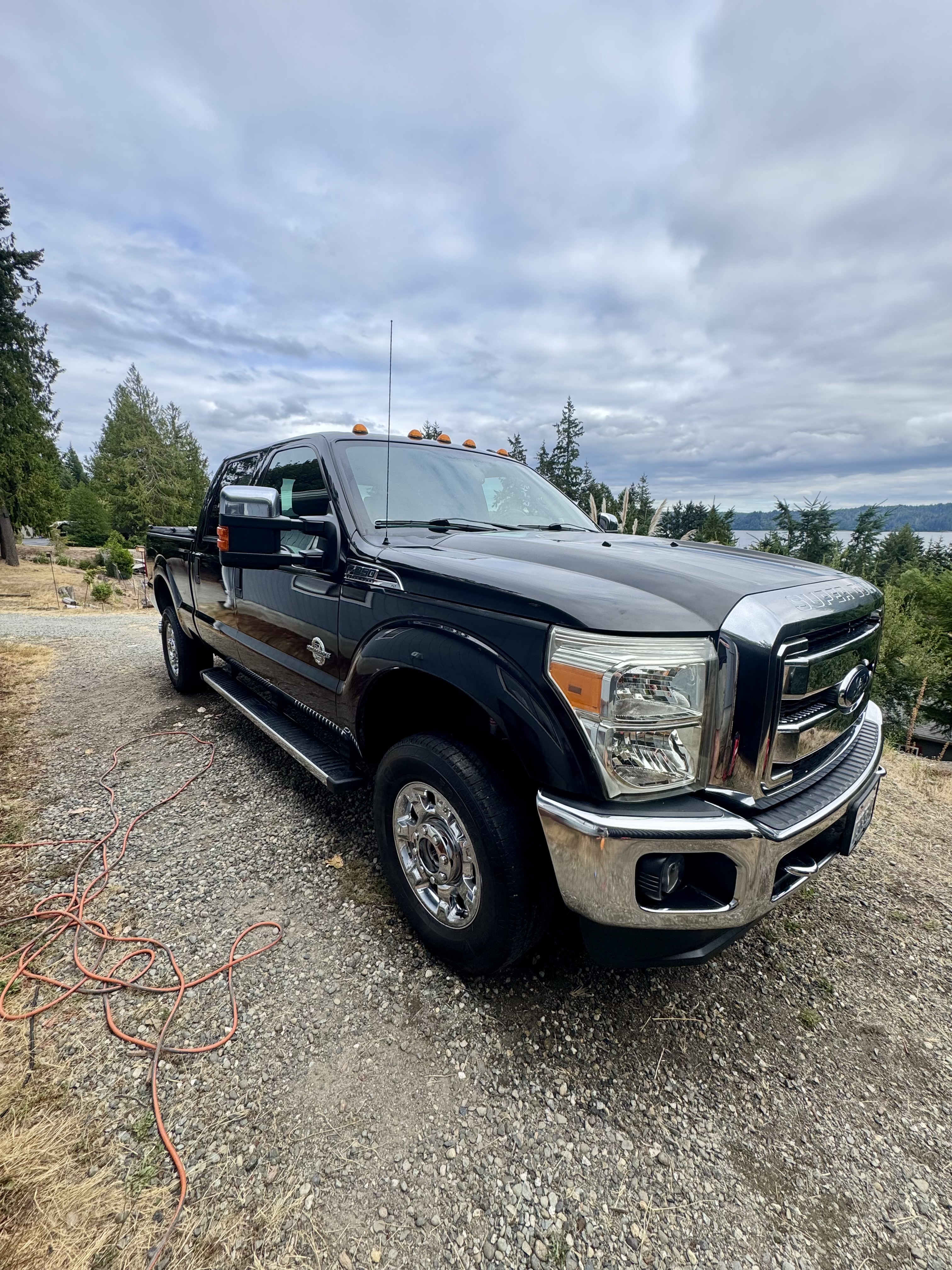 Used 2015 Ford F250 XLT w/ XLT Premium Package AWD/4WD image 1