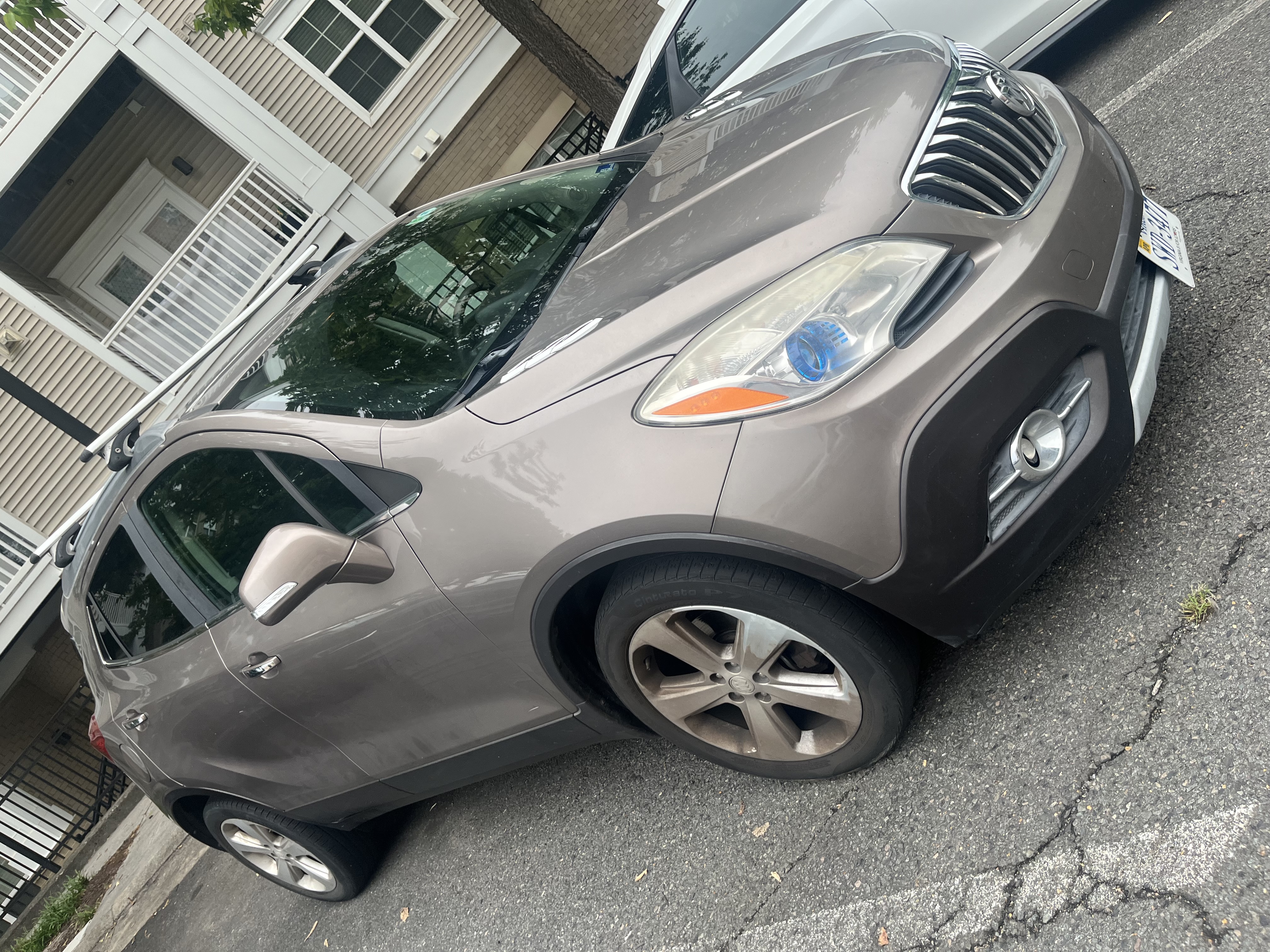 Used 2015 Buick Encore Convenience FWD image 2