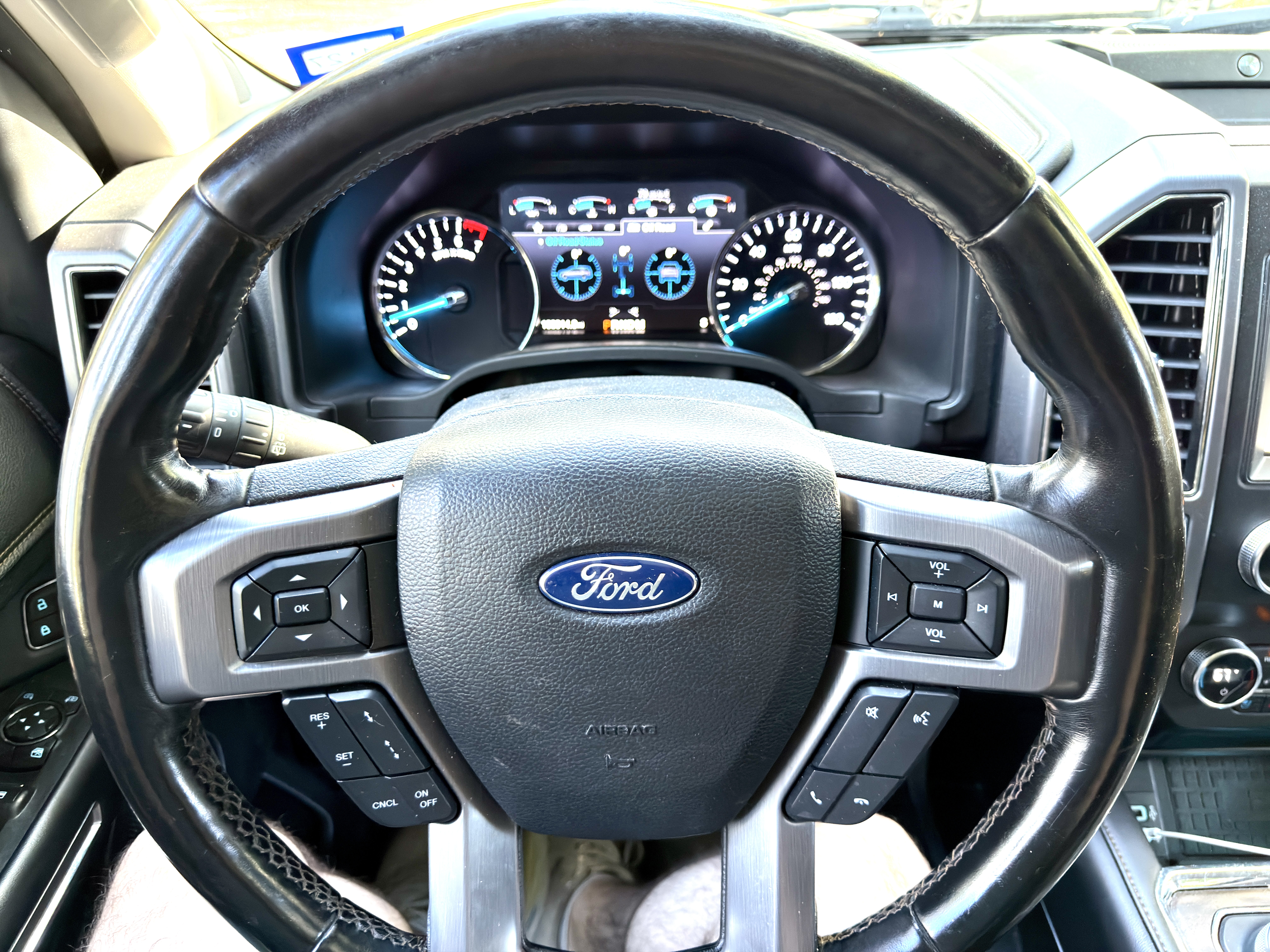 Used 2019 Ford Expedition Max Platinum AWD/4WD image 13