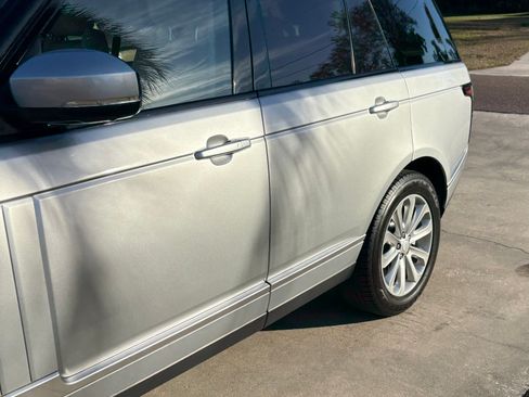 Used 2017 Land Rover Range Rover HSE image 8