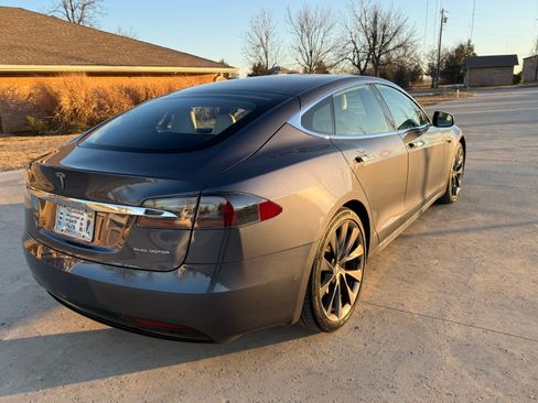 Used 2021 Tesla Model S Long Range Plus image 8