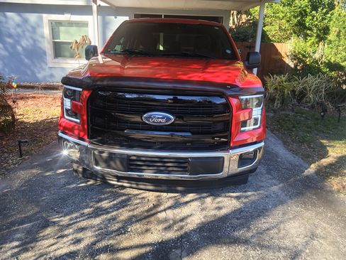 Used 2015 Ford F150 XLT w/ Trailer Tow Package image 5