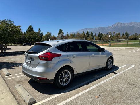 Used 2018 Ford Focus SE image 9