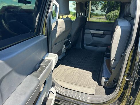 Used 2024 Ford F250 XLT w/ FX4 Off-Road Package AWD/4WD image 8