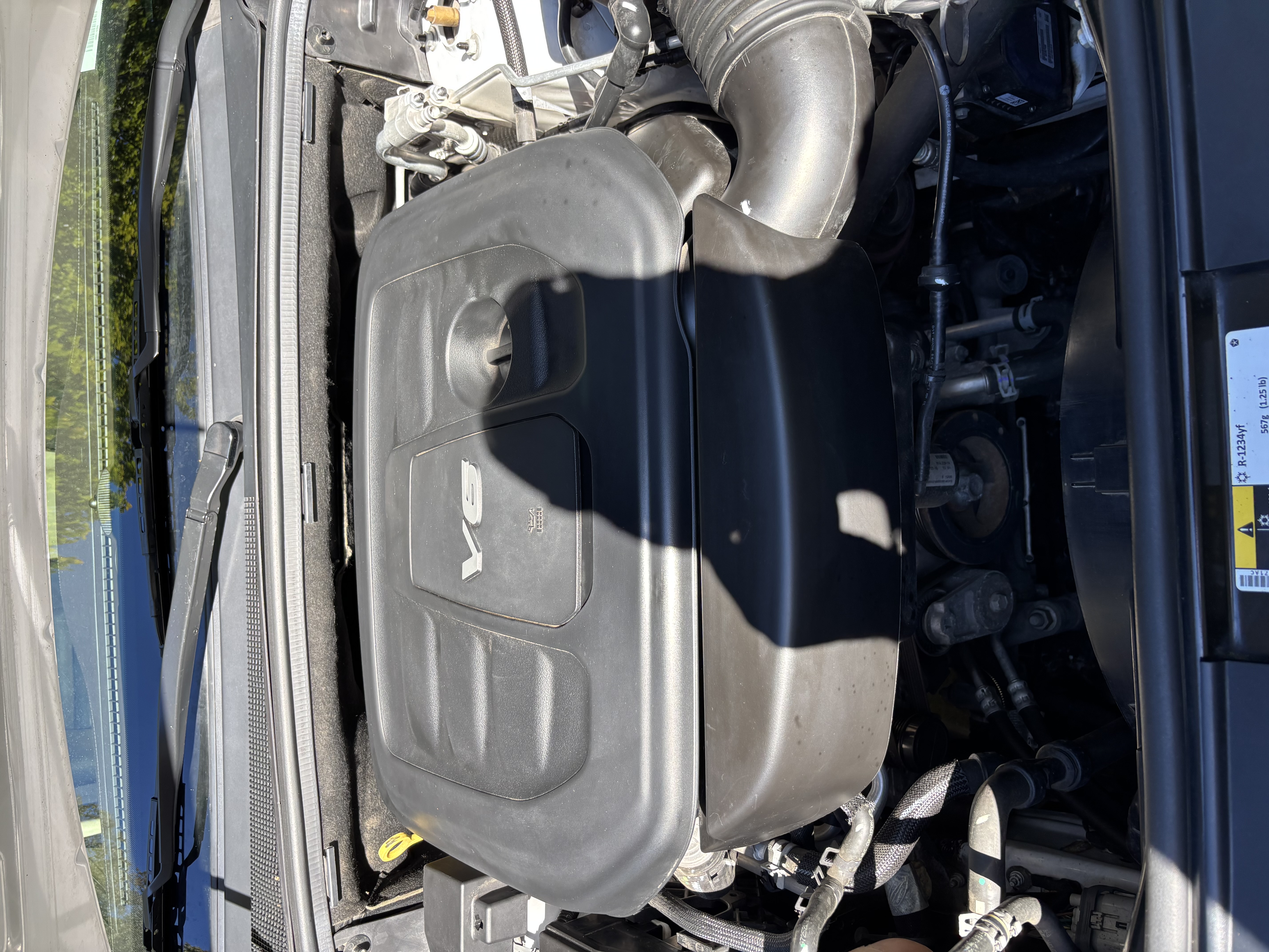 Used 2018 Jeep Grand Cherokee Overland AWD/4WD image 27