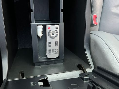 Used 2014 Toyota Sequoia Limited image 15