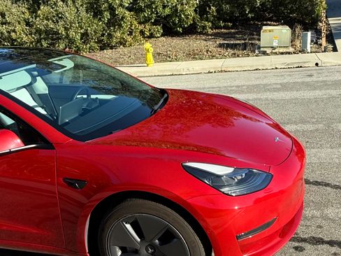 Used 2022 Tesla Model 3 image 4