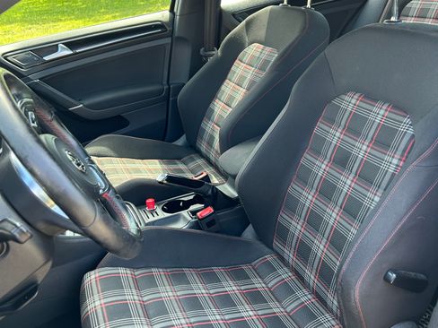 Used 2017 Volkswagen GTI S image 8