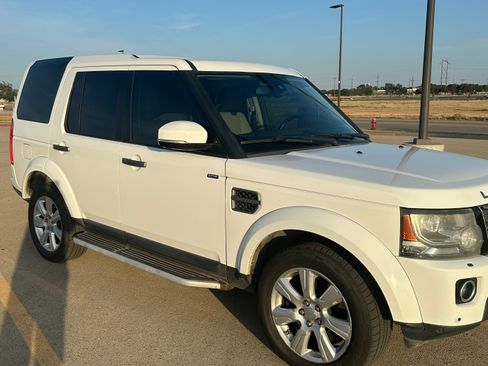 Used 2016 Land Rover LR4 HSE AWD/4WD image 4