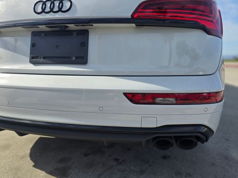 Used 2021 Audi SQ5 Premium Plus w/ Premium Plus Package image 22
