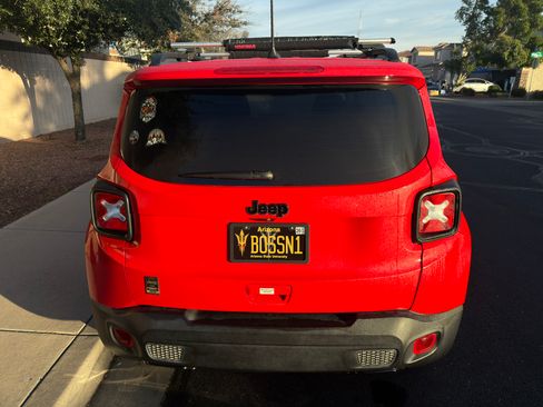 Used 2020 Jeep Renegade Altitude image 6