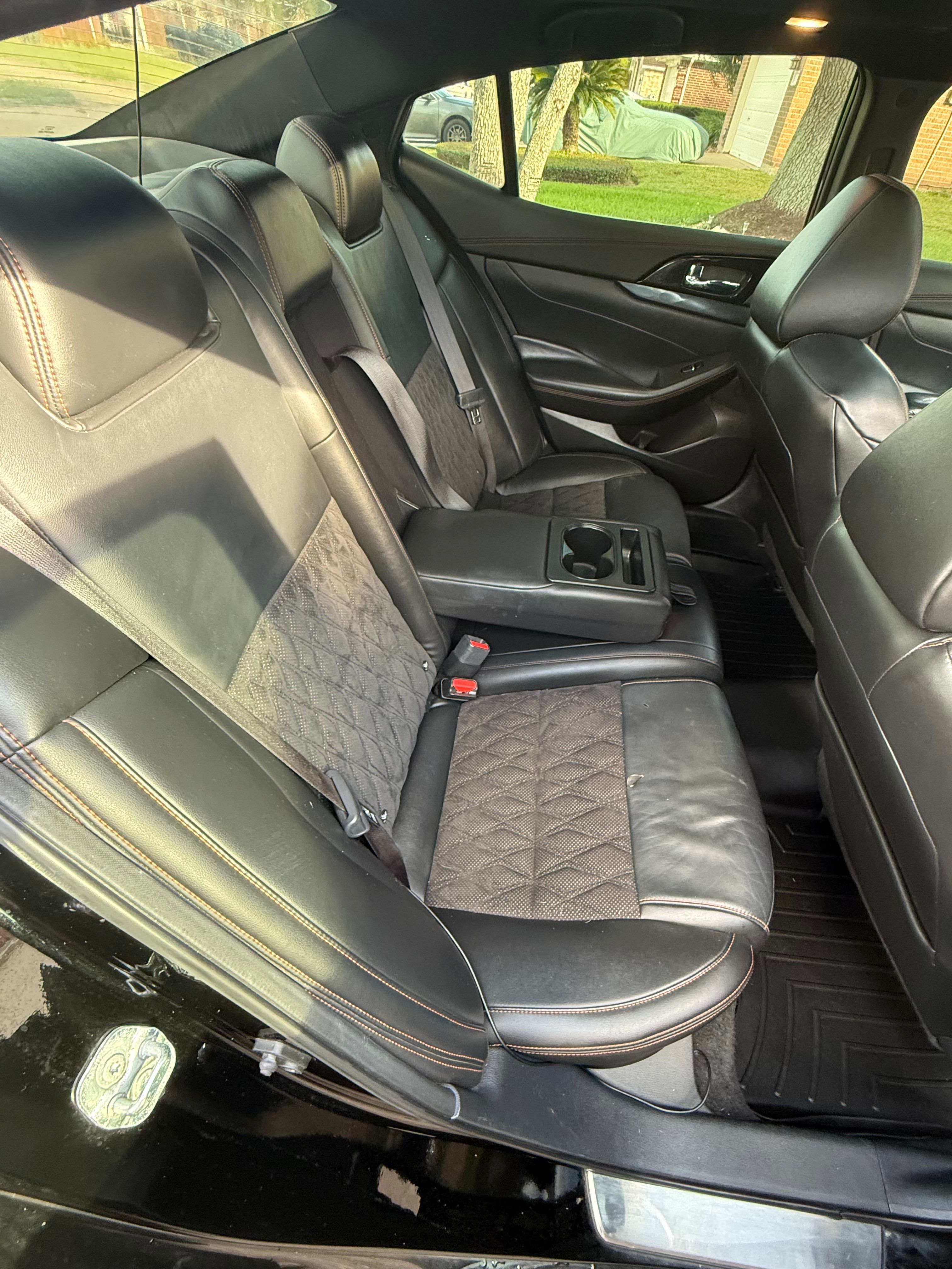 Used 2020 Nissan Maxima SR w/ Sport Mat Group FWD image 10