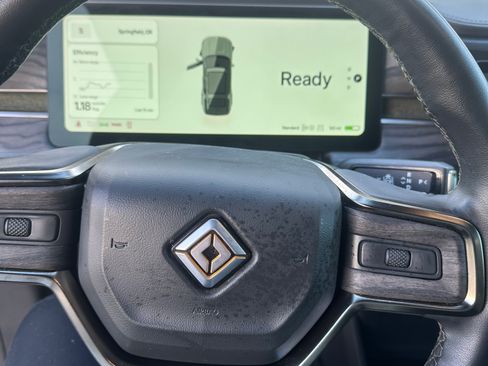 Used 2022 Rivian R1S Launch Edition image 11