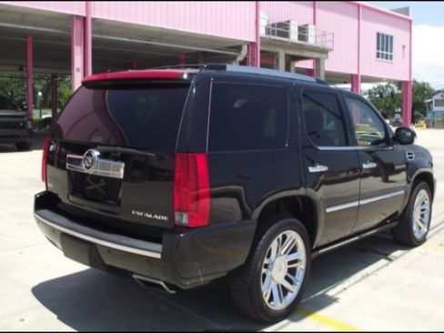 Used 2012 Cadillac Escalade Platinum image 4