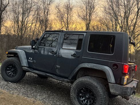 Used 2007 Jeep Wrangler Unlimited X w/ Dual Top Group image 4