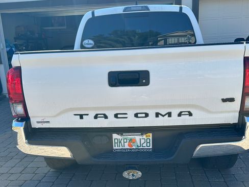Used 2019 Toyota Tacoma SR5 image 15