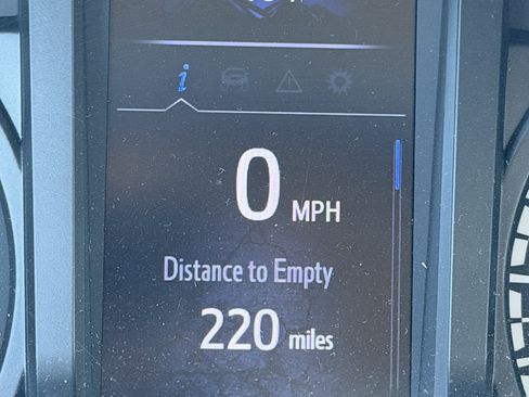 Used 2020 Toyota Tacoma SR image 13