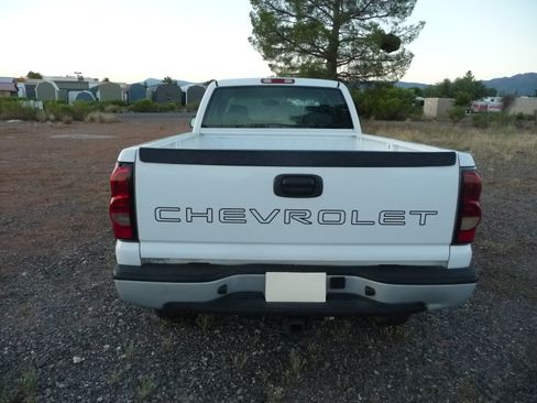 Used 2004 Chevrolet Silverado 1500 W/T w/ Light Duty Power Package AWD/4WD image 10