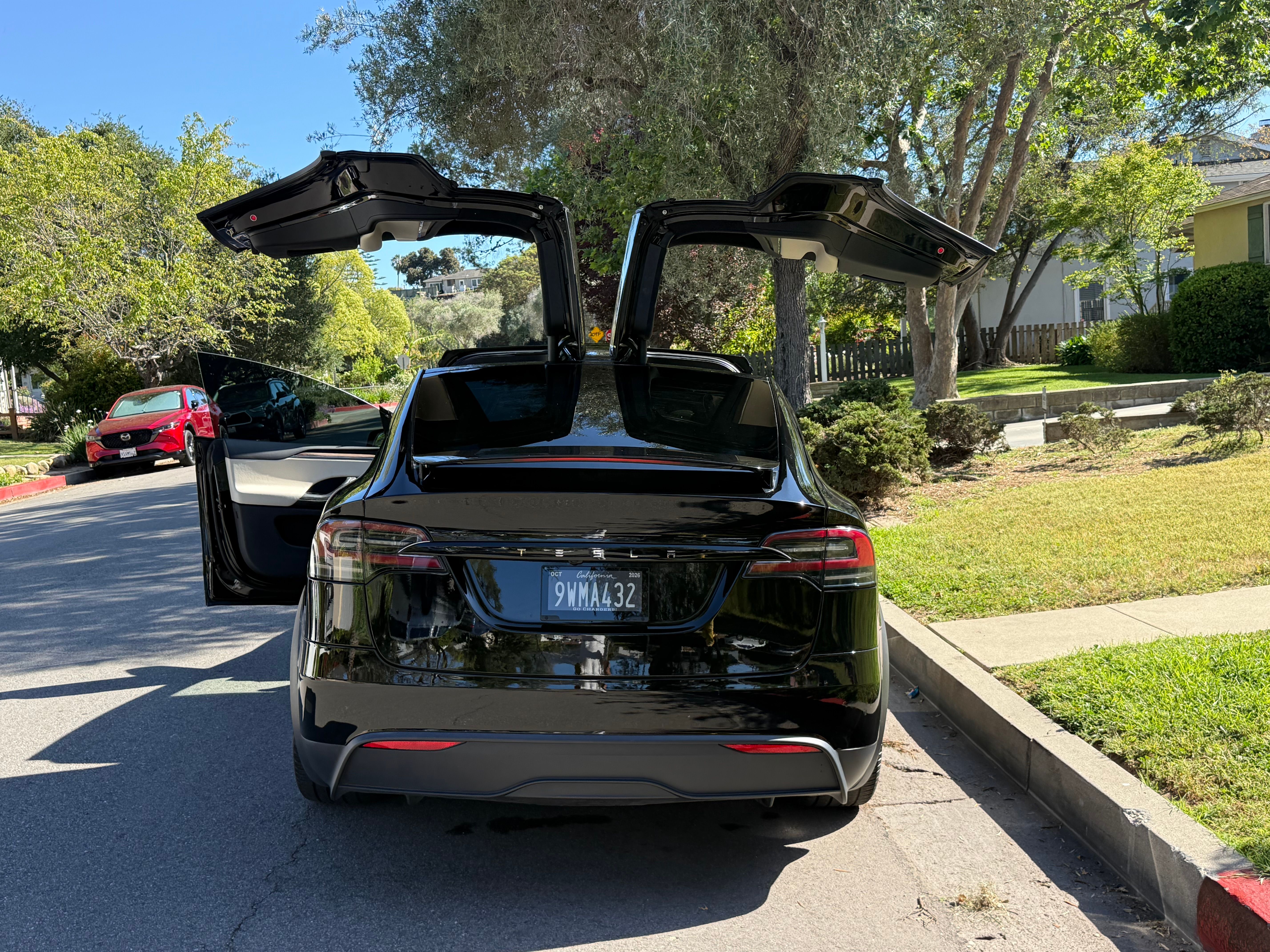 Used 2023 Tesla Model X AWD/4WD image 4